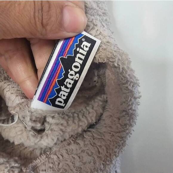 Patagonia Shroom Taupe Hooded Fleece Kangaroo Pocket Pullover Jacket - Picture 5 of 12